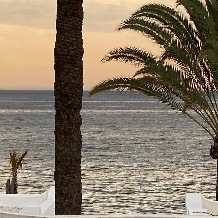 Golden Mile Front Line Lägenhet Marbella
