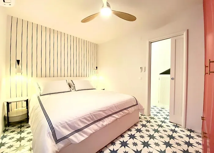 Golden Mile Front Line